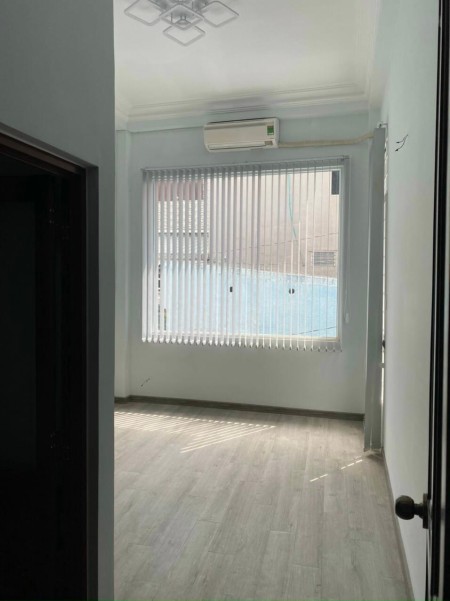 Nhà nguyên căn một xẹt Năm Châu hơn 60m2, Quận Tân Bình giá bán 7.9 tỷ, lh 0908378406