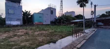 Đất 110m2 thổ cư ngay cạnh Quốc Lộ 1A, An Phú Đông Quận 12 giá bán 4.3 tỷ