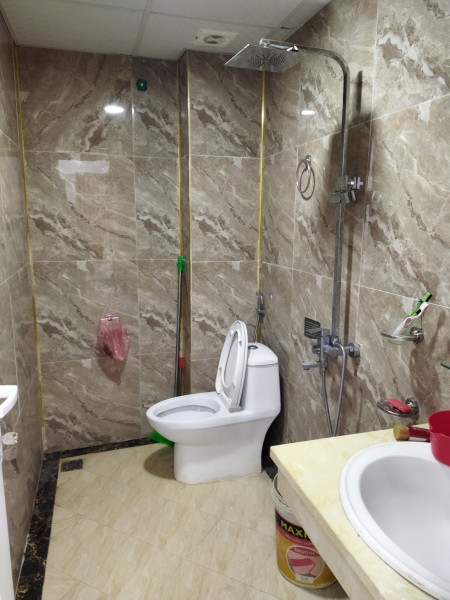 Nhanh Mới Kịp giá bán chỉ 3.3 tỷ, 5 tầng ở luôn cách ô tô 50m phố Hoàng Mai