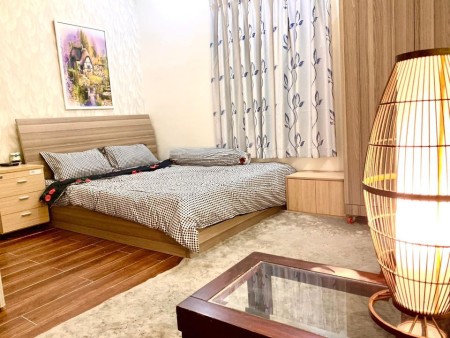 Nhà phố 888 Lạc Long Quân, Tân Bình, 4x15, giá nhỉnh 5 tỷ