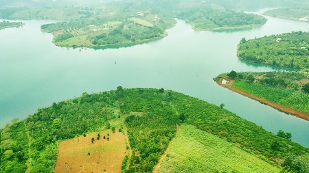 Hồ Siêu Đẹp 14.395 m2 đất chuyển thổ cư có nhà xây, 350m mặt tiền, bám 100m hồ lớn Nâm N'Jang