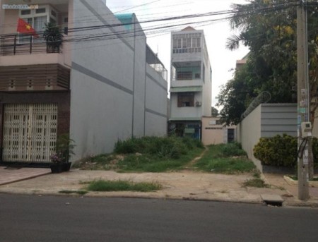 Cần tiền bán gấp lô đất gần khu dân cư Himlam Quận 7 giá bán chỉ 2ty016