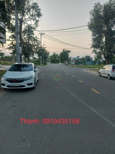 Nhà MT Nghiêm Xuân Yêm, Hành Sơn diện tích sử dụng 5x22, 3 tầng, nhà còn mới 4 phòng ngủ