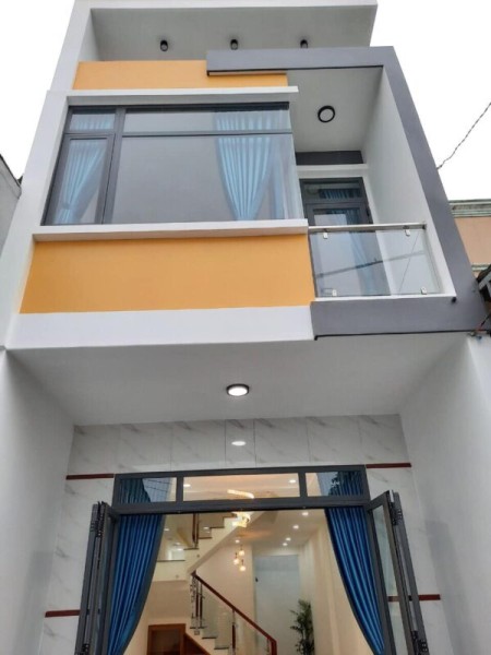 Nhà mới xây 1 trệt 1 lầu tại hocmon dtsd 5*14m giá 780tr, được bàn giao đầu tháng tư