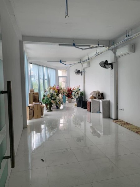 Bán nhà Võ Chí Công phân lô, ô tô ngủ trong nhà 7 tầng, thang máy giá chỉ 14 tỷ.