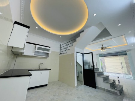 Bán nhà to Quận Hải An diện tích 40m2, liên hệ 0389530999 sổ đỏ chính chủ, khu dân cư đông