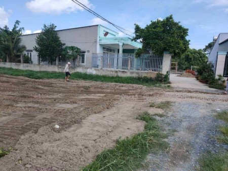 Bán miếng đất ngay gần chợ Phước Vân diện tích 132m2, khu dân trí cao, giá đầu tư sinh lời