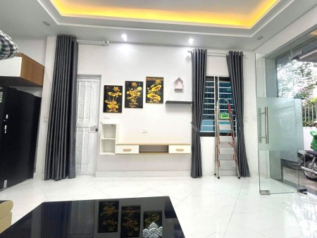 Bán nhà Lê Quang Đạo, Từ Liêm hàng xóm thân thiện, chủ nhà thoả mái dt 31m2, 5 tầng giá 3.5tỷ