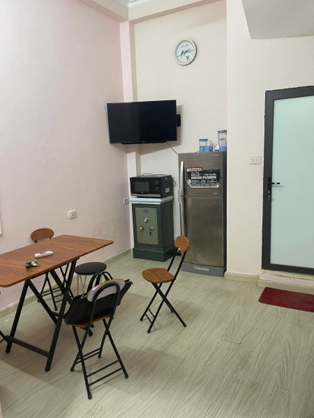 Bán nhà nhỉnh 1 tỷ, trung tâm Quận Đống Đa, tầm tiền nhiều khách, đúc kiên cố, giá tốt