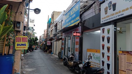 Cách Mạng Tháng Tám Quận Tân Bình, bán nhà hẻm xe hơi diện ích 20m2 giá bán 2.6 tỷ
