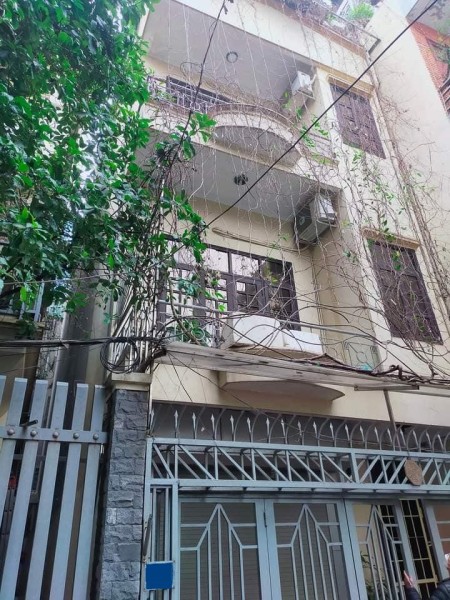 Bán nhà phố Nguyễn Ngọc Nại, ô tô qua nhà, 103m2, chỉ 9.9 tỷ