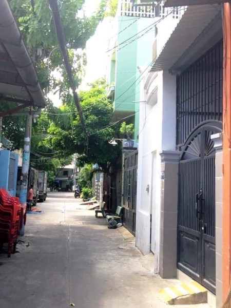 Cần BÁN GẤP nhà Phan Sào Nam, 70m2, HXH tránh, giá chỉ 5.6 tỷ