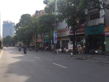Bán nhà MP Nguyễn Chí Thanh 4 tầng x 33m2 giá 12,8 tỷ. LH 0912442669