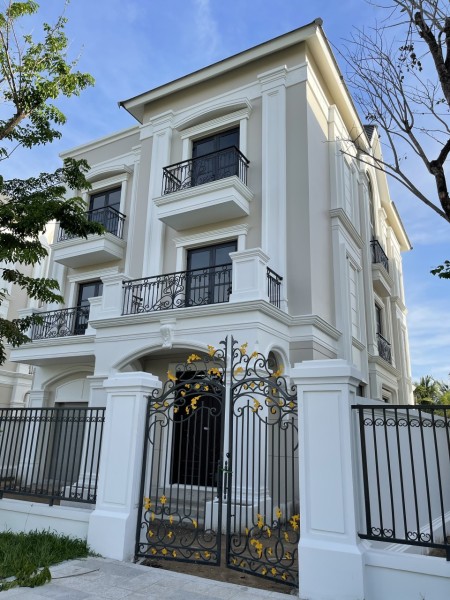 Cho thuê nhà nguyên căn diện tích 393m2 giá rẻ khu dân cư đông lh 0865651049
