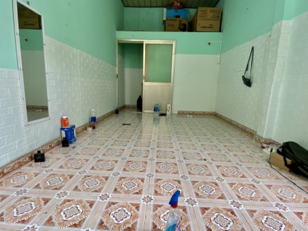 Cho thuê nhà nguyên căn 1 lầu giá hạt dẻ ngay P15 Quận 8, liên hệ 0934159588