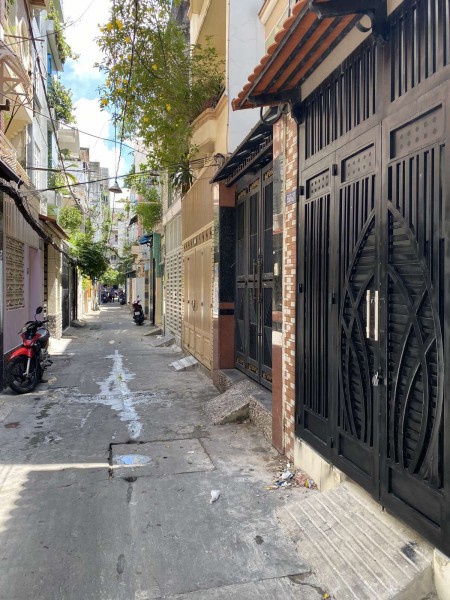 Nhà cho thuê nguyên căn đường Nguyễn Đình Chiểu Quận 3, liên hệ 0903724763