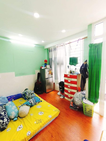 Bán nhà đường Đất Thánh, Tân Bình, diện tích 41m2, 5 pn, giá bán 6.1 tỷ sổ hồng