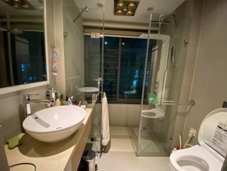Bán nhà mới phố Lĩnh Nam nhà dân xây chắc chắn, ô tô đổ công, sổ đỏ chính chủ, giá tốt