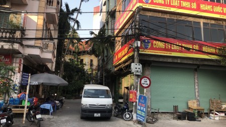 Văn phòng 30m2, 8 triệu Đặng Thùy Trâm, ô tô vỉa hè, cách mặt đường 1 nhà