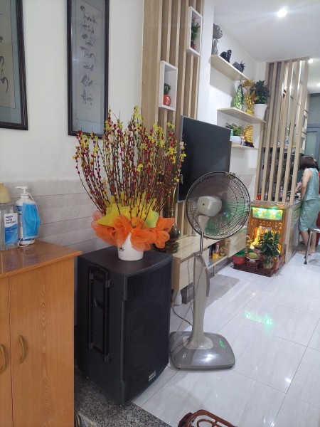 Bán nhà 5 tầng, Tô Hiến Thành, xây đẹp, giếng trời, sân thượng, hơn 29m2, chỉ hơn 5 tỷ