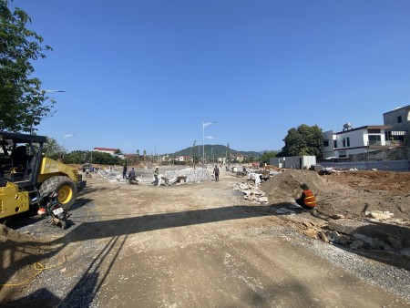 Bán lô 2 mặt tiền đường 16m, view vườn hoa và trường mầm non Downtown Lương Sơn