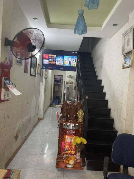 Nhà giá tốt đường Võ Văn Ngân, Thủ Đức, nhỉnh 3 tỷ, xe hơi liên hệ 0987669468