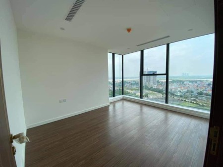 Cần cho thuê gấp căn hộ Sunshine City 3 ngủ đồ cơ bản diện tích 120m2 giá 9,5 triệu/tháng