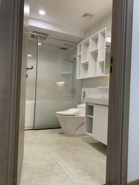 Chính chủ bán căn hộ D'. Le Roi Soleil, diện tích 88m2, view trọn Hồ Tây nội thất đầy đủ
