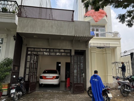 Cho thuê nhà 5x21 mặt tiền đường số 2 Hoàng Quốc Việt giá 12 triệu/tháng