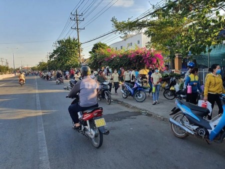 Gia đình thua lỗ kinh doanh cần bán lô đất gần ở khu công nghiệp Mỹ Phước 3 vị trí đẹp dân đông