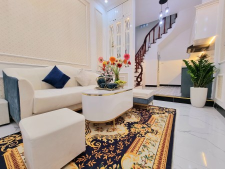 Bán nhà đẹp Khương Trung diện tích 32m2 đúc 5 tầng mặt tiền 3.6m giá bán chỉ 4.38 tỷ