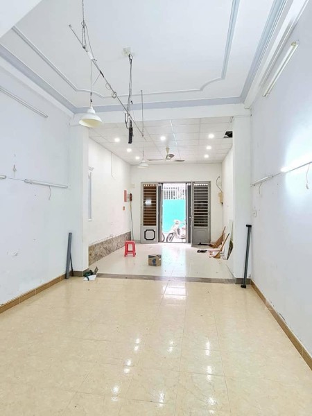 Cần sang tên gấp căn nhà gần vòng xoay An Lạc, sổ hồng riêng, hỗ trợ vay ngân hàng