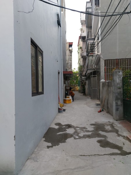 Cần bán nhà lô góc Thanh Am Long Biên dt 62m, mt 8m nhỉnh 7 tỷ ô tô đỡ cửa, lh 0932220658