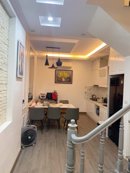 Giáp Nhị Thịnh Liệt lô góc ô tô đỗ cửa, nội thất đầy đủ, diện tích 45m2 4 tầng giá 4.2 tỷ
