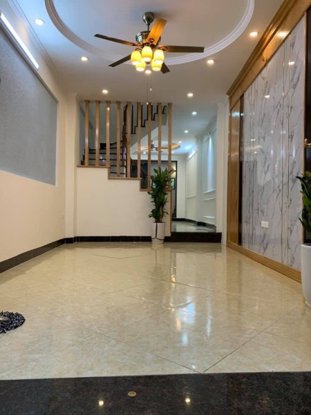 Bán nhà 3 mặt thoáng ngõ to Lĩnh Nam ô tô tránh, DTSD 36m2 xây mới 4 tầng cực đẹp chỉ 3.3 tỷ