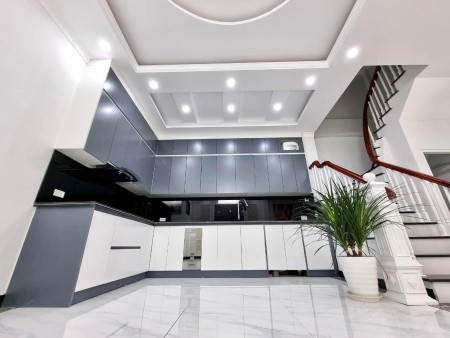 Bán nhà phố Kim Ngưu ,5 tầng xây mới , đầy đủ nội thất ,về ở ngay giá 3.6 tỷ