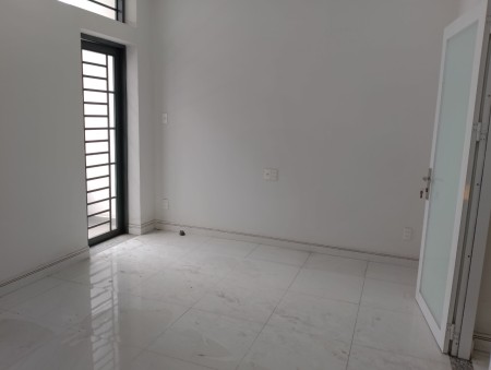 Nhà diện tích sử dụng 5x11 Lê trọng Tấn, 4 tấm, 4 phòng ngủ giá bán chỉ nhỉnh 5 tỷ