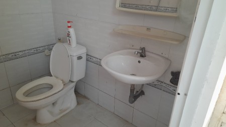 Nhà nguyên căn cho thuê trung tâm thành phố Thủ Đức, đường lớn, có sân để xe thoải mái