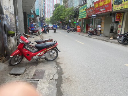 Bán nhà MP Trần Quốc Vượng diện tích sử dụng 43m2 MT5m giá 15,5 tỷ. LH 0912442669