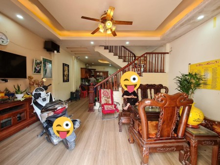 Bán nhà mặt phố Hàng Than, Hoàn Kiếm diện tích sử dụng 94m2 4 tầng, mặt tiền 5 Mét