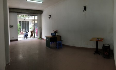 30m2 riêng biệt đầu ngõ, ô tô, kinh doanh hoặc văn phòng Cầu Giấy, liên hệ 0912540213