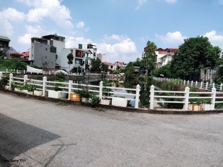 Cần tài chính bán nhanh, bán ngay đất Ngọc Thụy, đường thông ngõ thoáng, ô tô vào nhà.