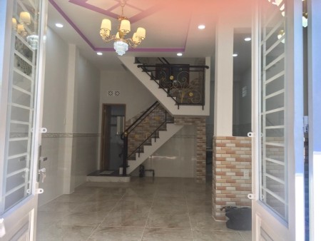 Nhà 3 tầng, Hồ Thành Biên, diện tích sử dụng 38m2, giá 3.25 tỷ, P4, Quận 8