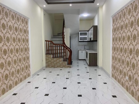 Bán nhà Phố Tân Mai dtsd 33m2 5 tầng 30m ra đường ô tô tránh nhà mới về ở ngay