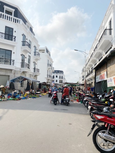 CẦN BÁN GẤP NHÀ TẠI CHỢ GIÁ 2 TỶ 9