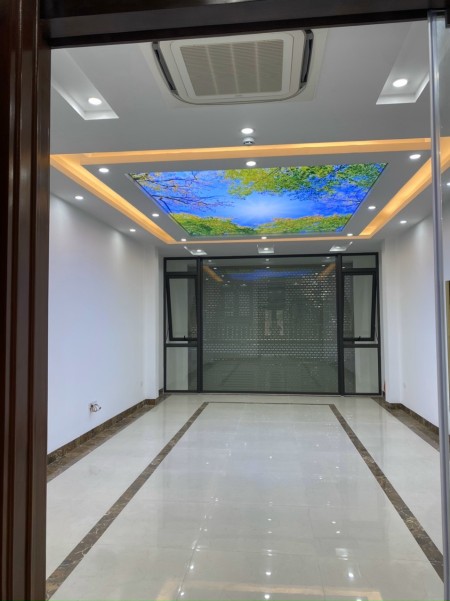 Nhà phân lô mới phố Phùng Chí Kiên, Cầu Giấy, thang máy, ô tô vào nhà dt 55m2, 6 tầng giá 11.2 Tỷ