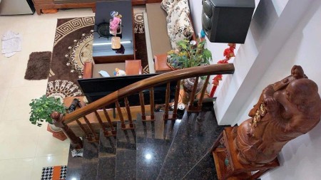 Phân Lô Nguyễn Văn Cừ ô tô Fadin đỗ cổng,tặng toàn bộ nội thất, DT 46m2,5 tầng, gần 4 tỷ