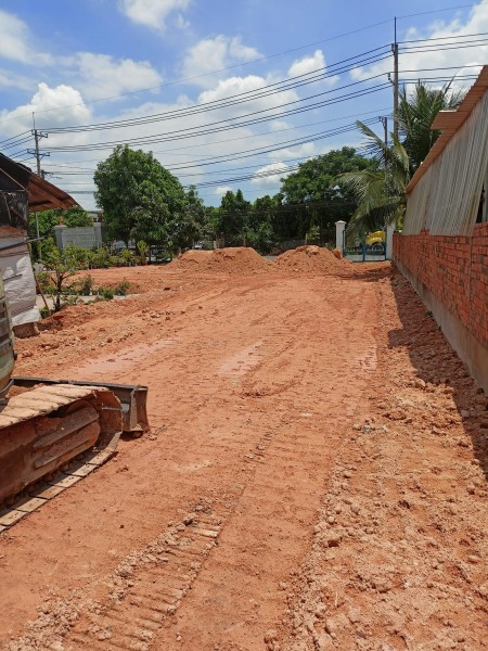 Cho thuê mặt bằng đất nằm ngay mặt tiền Tỉnh Lộ 8 Xã Hòa Phú hợp đồng lâu dài