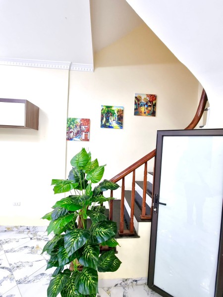 Nhà đẹp nhất quận Hoàng Mai, Nguyễn An Ninh 41m2 x 5 tầng mặt tiền 5.8m cực đẹp, chỉ 5,5 tỷ