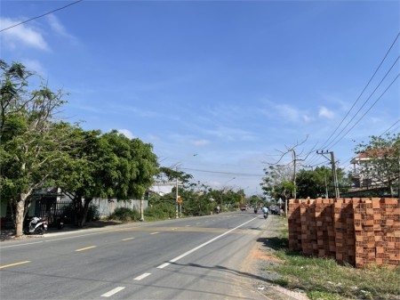 Chính chủ cần bán gấp lô mặt tiền Quôc Lộ 50 diện tích 100m2 giá 1tỷ150